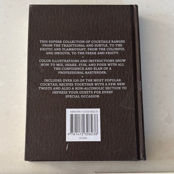 Set of Three Beverage Guide Books - Picture 4 of 10